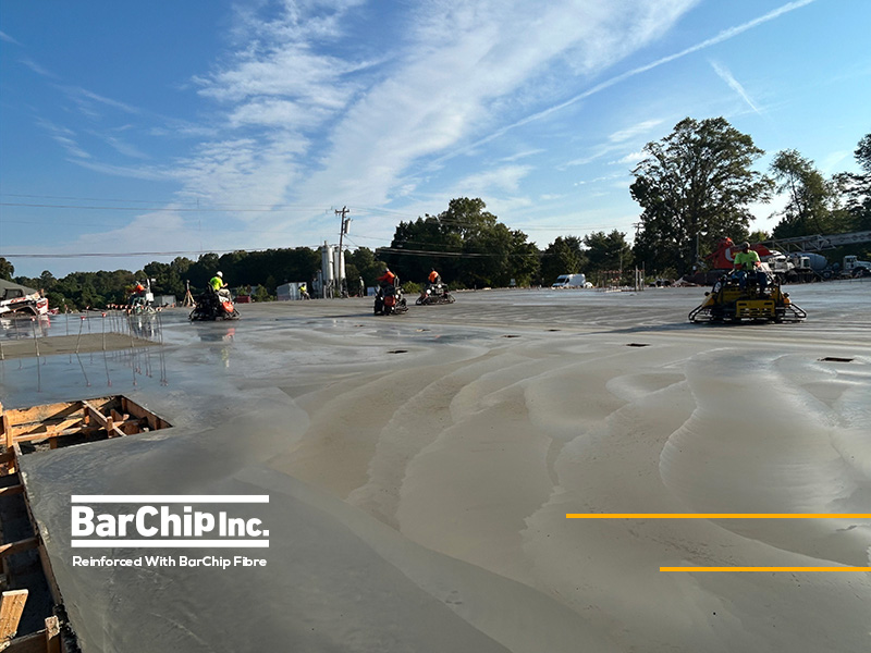 Power troweling finish of fibre reinforced concrete