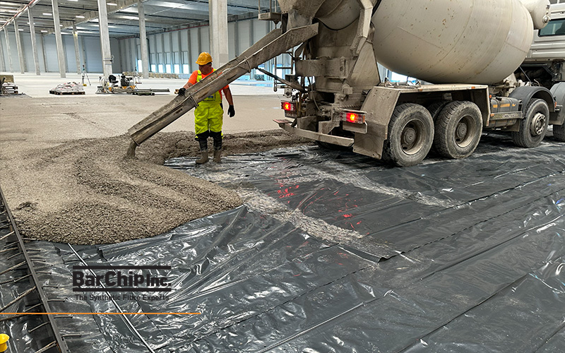 BarChip fibre reinforced concrete placement at HelloParks jointless flooring distribution centre.