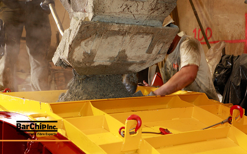 Demoulding a fibre reinforced precast tunnel segment for Santoña-Laredo Water Tunnel.