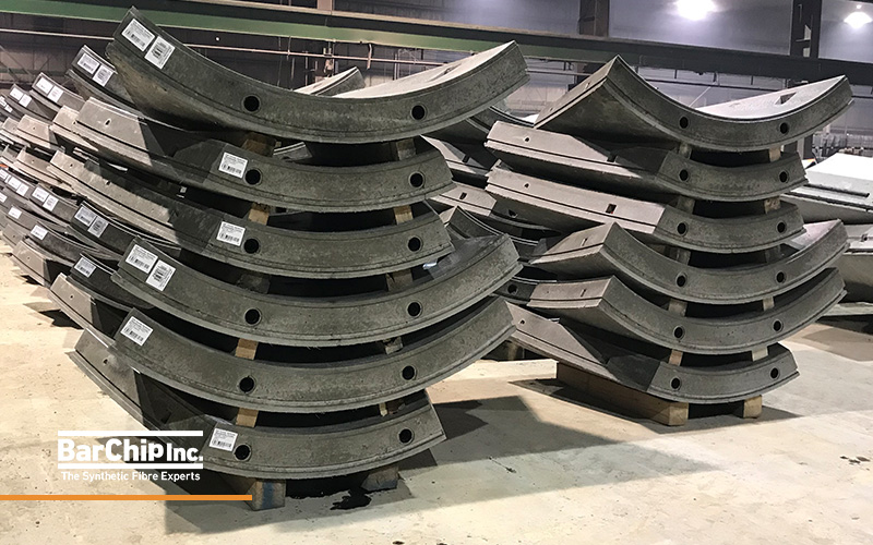 Fibre reinforced precast concrete tunnel segments