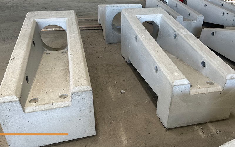 plastek-industries-fibre-reinforced-precast-concrete-02 Fibre reinforced precast concrete drainage channels.