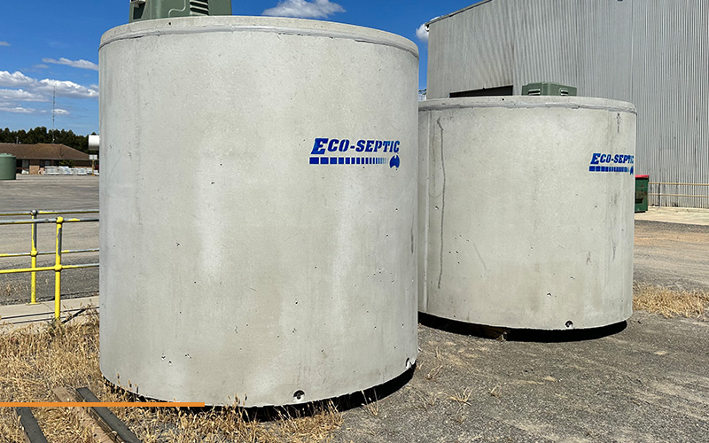 plastek-industries-fibre-reinforced-precast-concrete-septic-tank-02 Large fibre reinforced precast concrete septic tank.