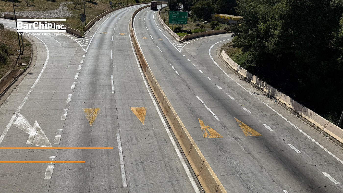 La Pólvora concrete highway pavement in Valparaíso, Chile